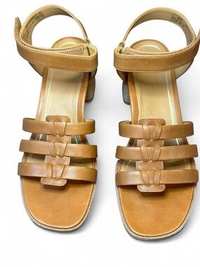 Vionic Maisy Ankle‑Strap Sandals in Tan Leather, Women's Size 7.5